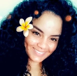 Meet your Posher, Evelyn